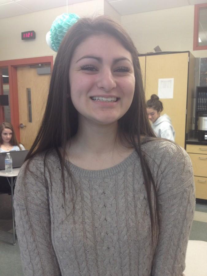Sophomore Lexi Karnos and her fantastic eyebrows is this weeks Fantastically Fabulous Feature.
