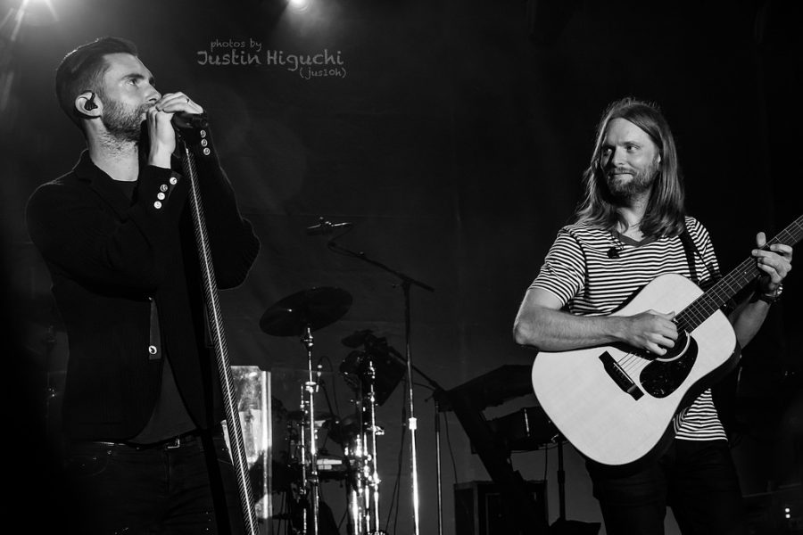 STAR SINGER, Adam Levine and lead guitarist, James Valentine performing on stage