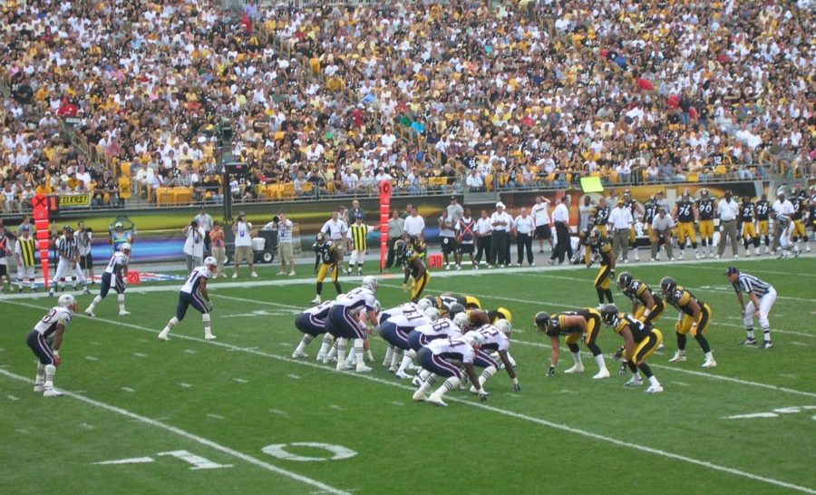 The Steelers battling the Patriots at Heinz Field
https://upload.wikimedia.org/wikipedia/commons/7/79/Patriots-Steelers_2005.jpg