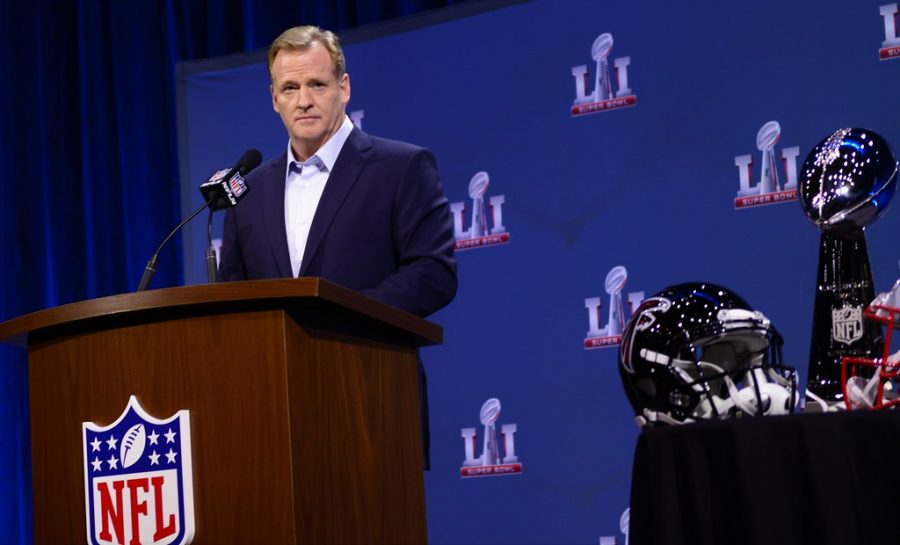 Roger+Goodell+taking+questions+at+his+State+of+the+League+press+conference.