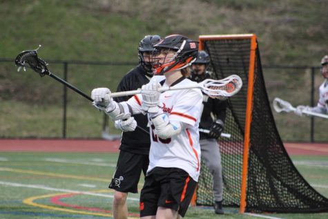 Boys lax starts 5-2 in section, gains experience