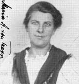 Photo of Maria von Trapp from her naturalization application, 1948.

By https://www.archives.gov/publications/prologue/2005/winter/von-trapps.html, Public Domain, https://commons.wikimedia.org/w/index.php?curid=2745915